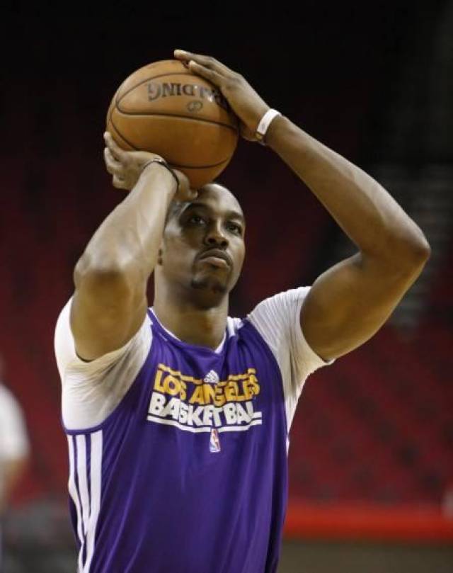 在炸金花里 在炸金花里